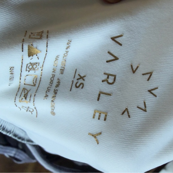 Varley Monochrome Marble Sports Bra - Picture 6 of 6